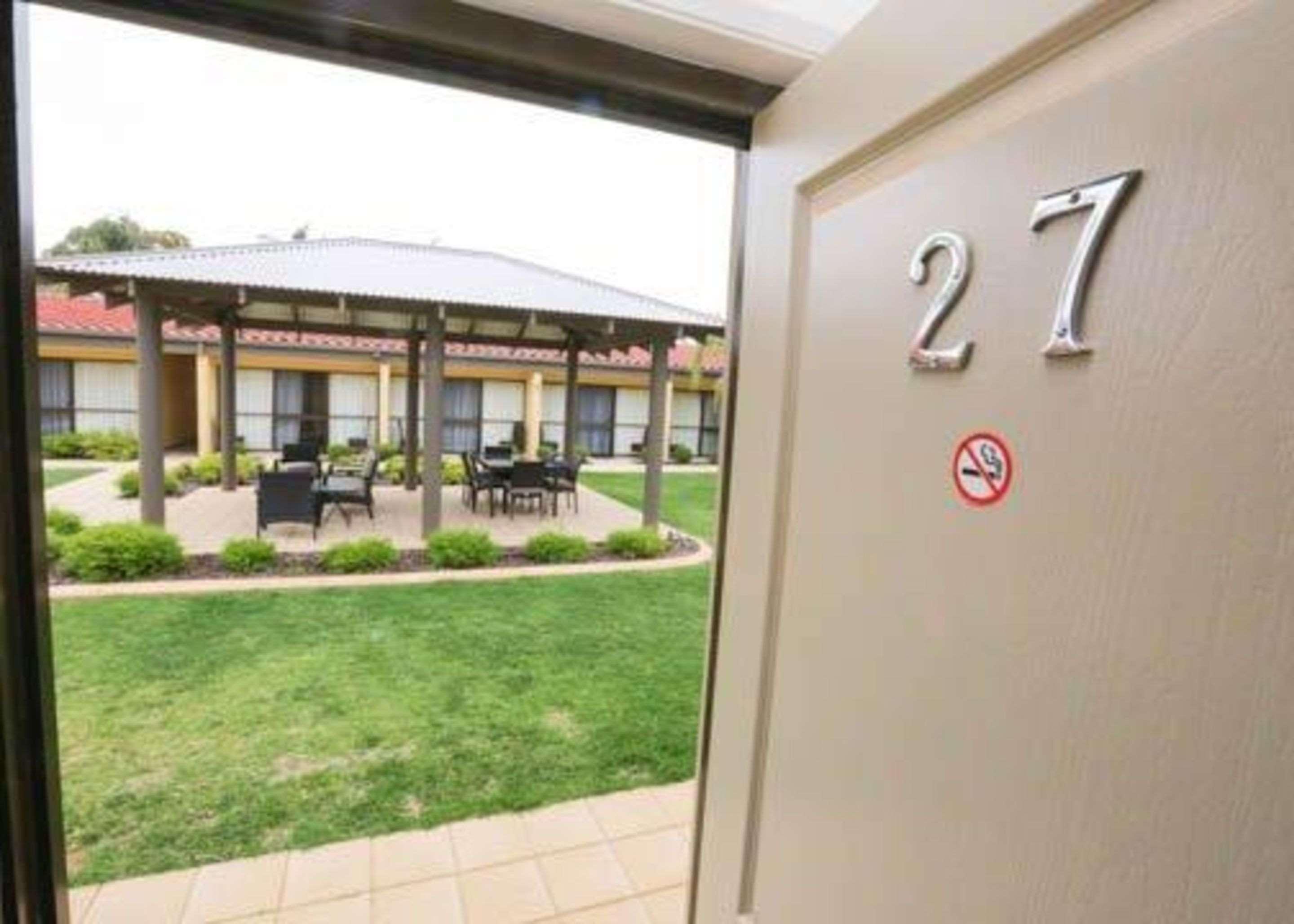 Comfort Inn Deakin Palms Mildura Bagian luar foto