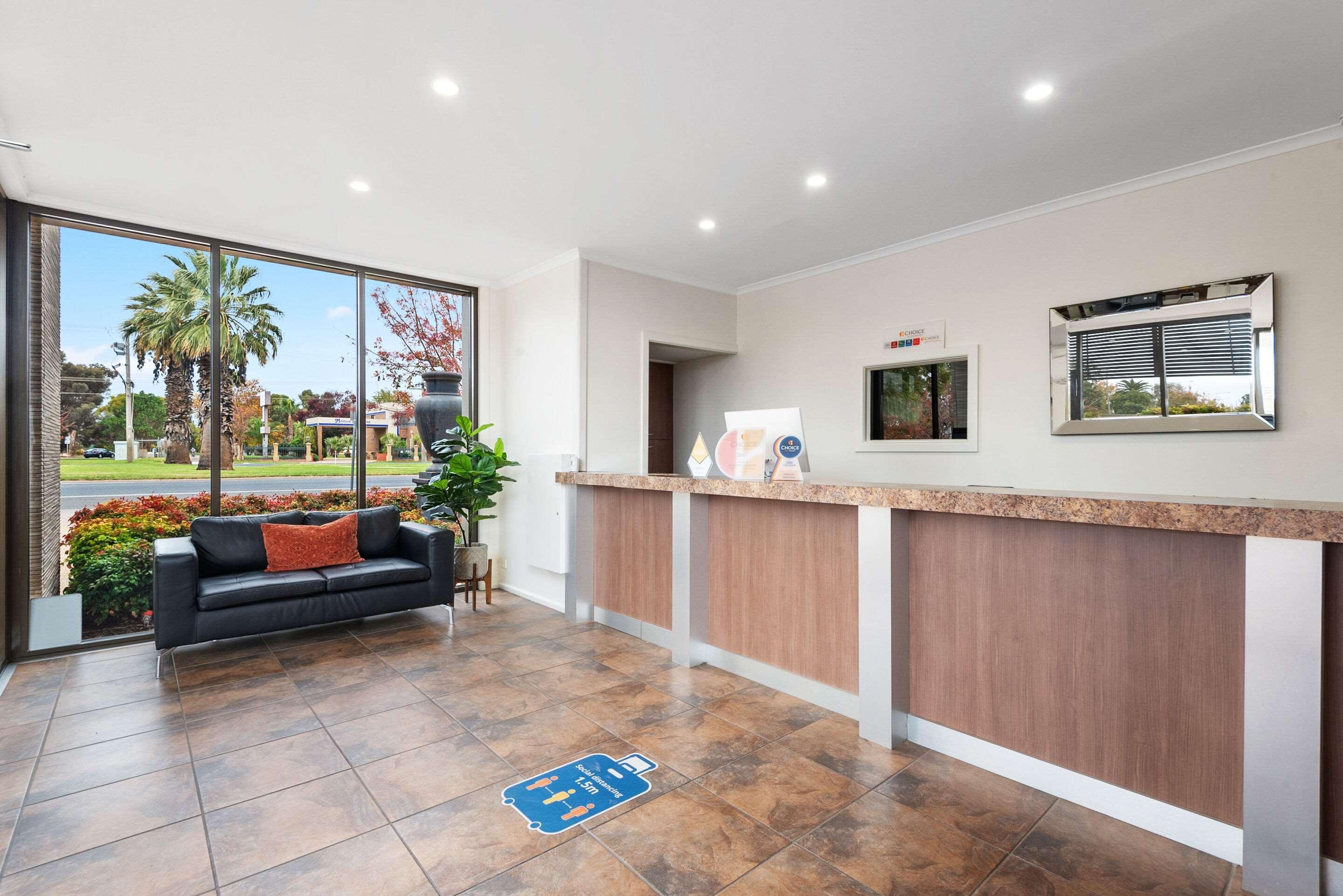 Comfort Inn Deakin Palms Mildura Bagian luar foto