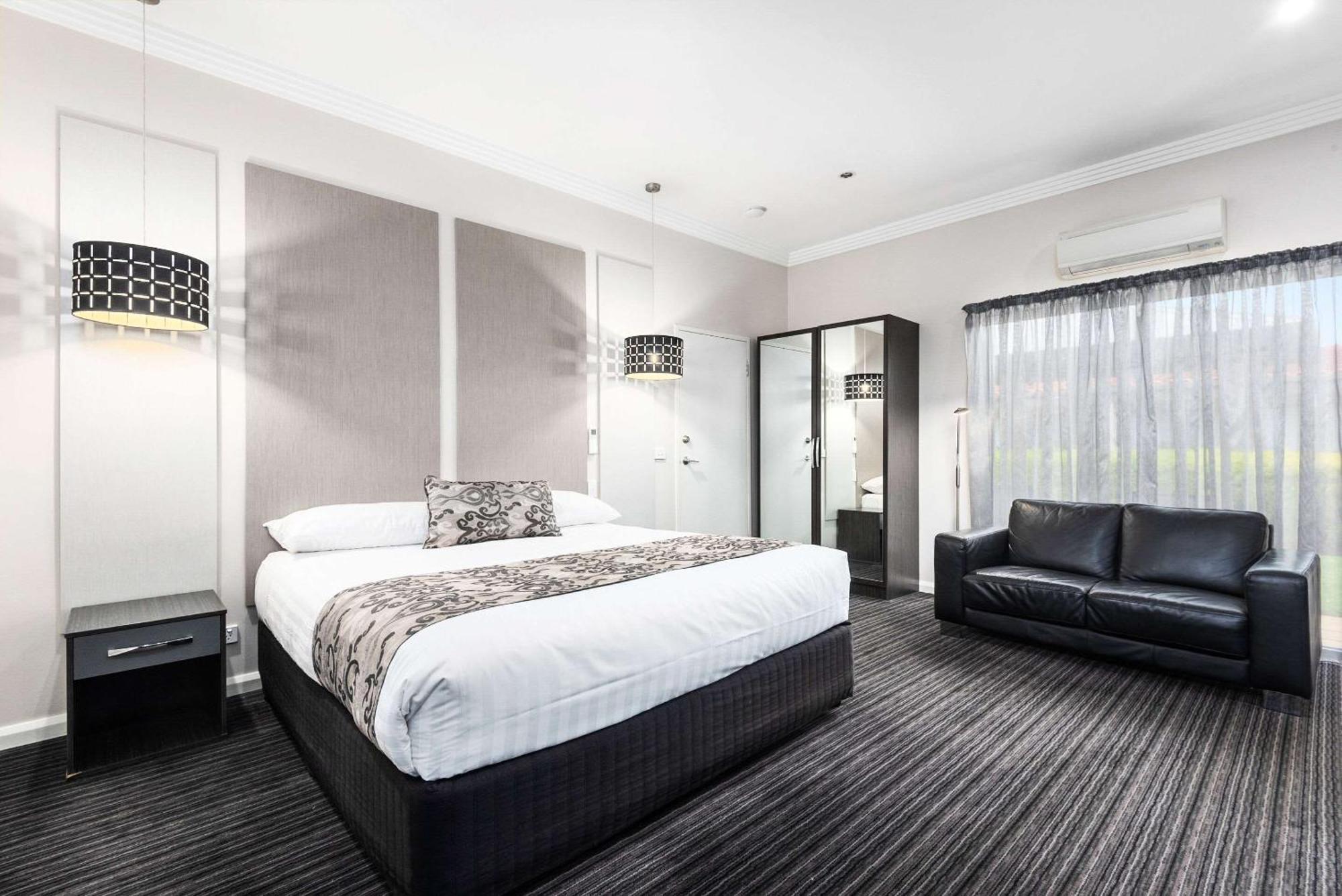 Comfort Inn Deakin Palms Mildura Bagian luar foto