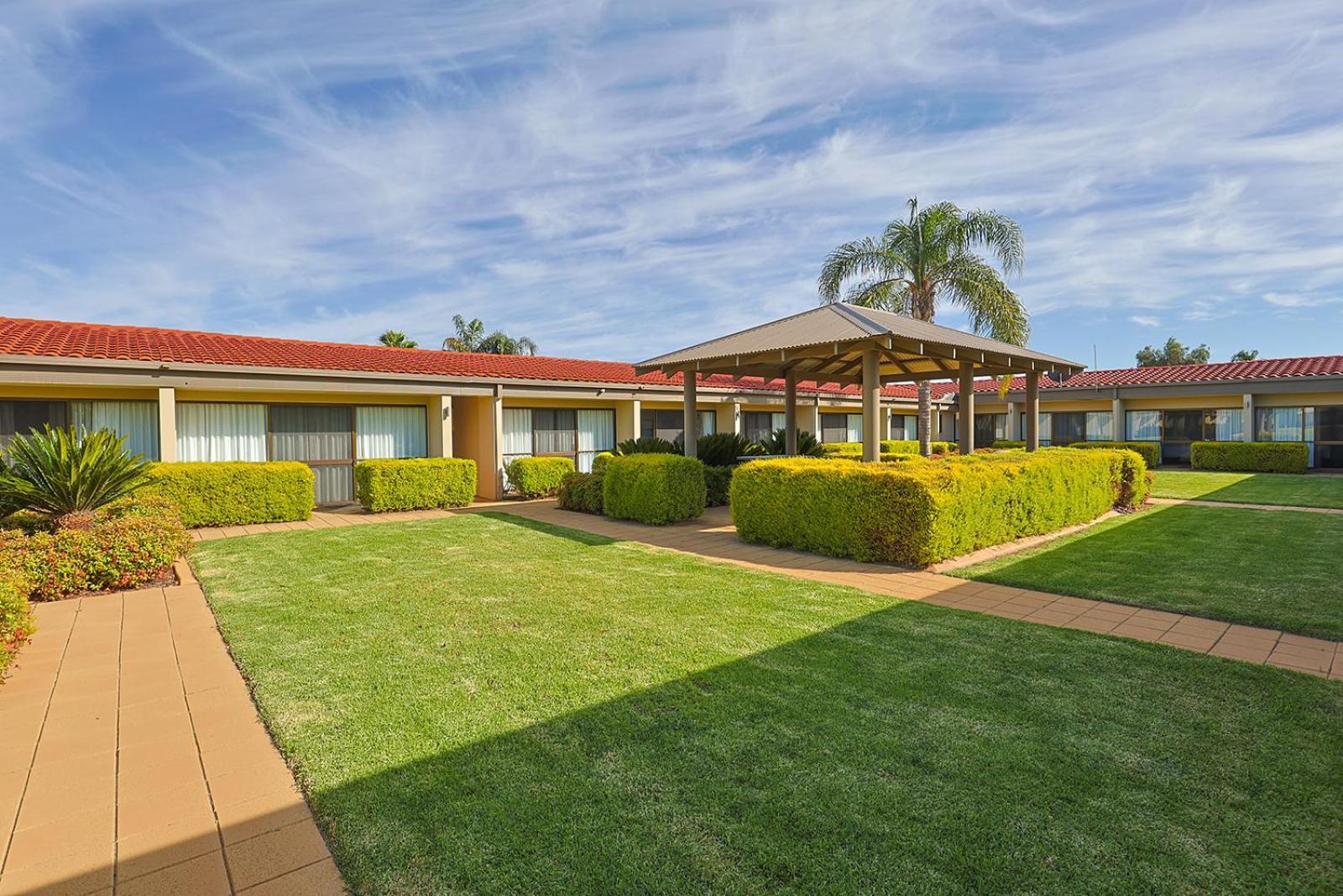 Comfort Inn Deakin Palms Mildura Bagian luar foto